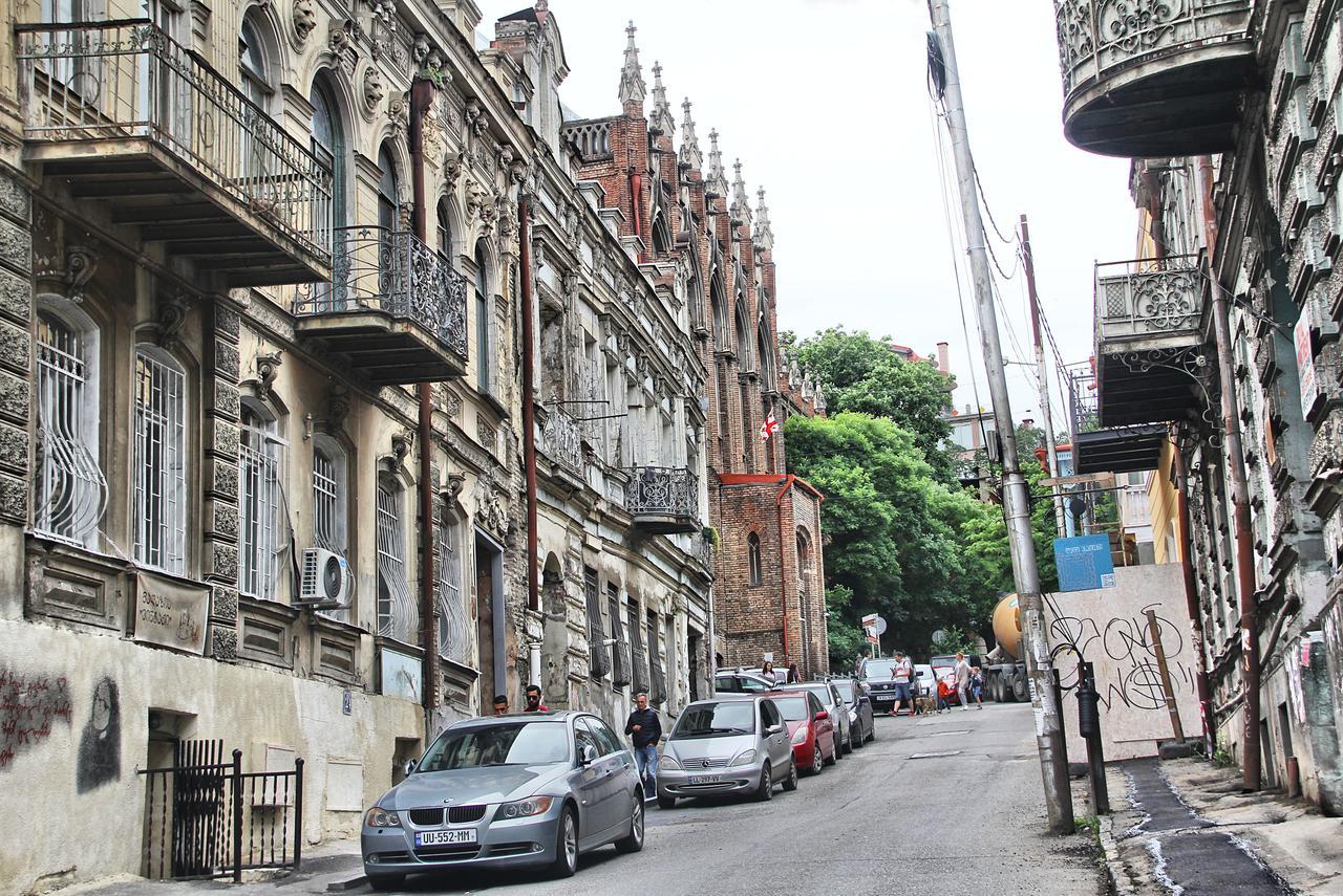 Holiday House Tbilisi Ngoại thất bức ảnh