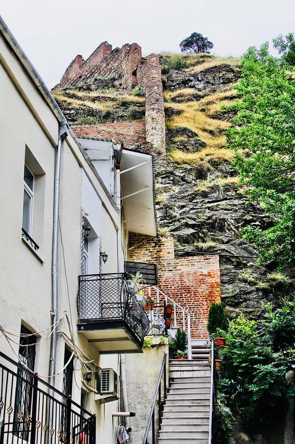 Holiday House Tbilisi Ngoại thất bức ảnh