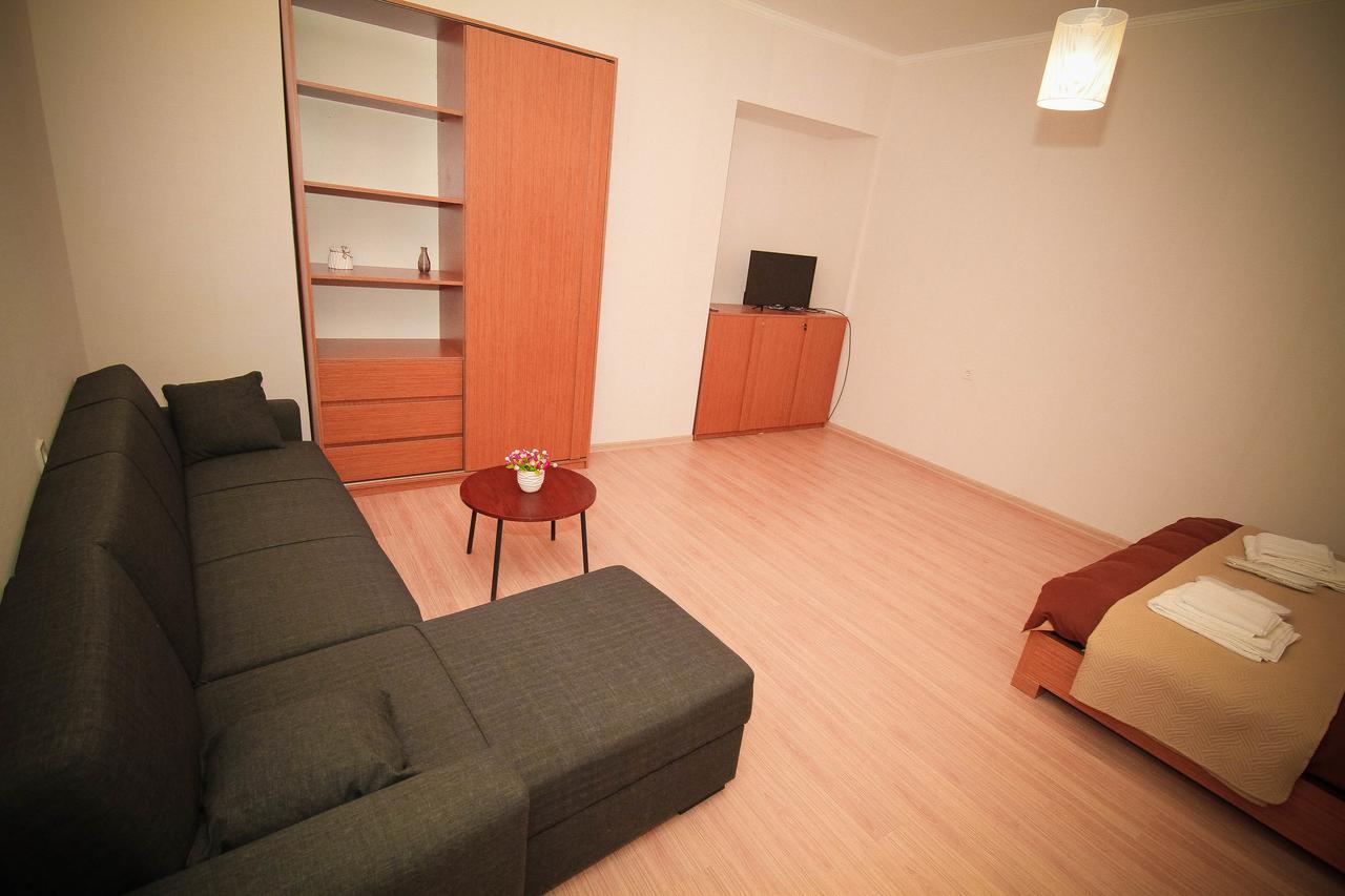 Holiday House Tbilisi Ngoại thất bức ảnh
